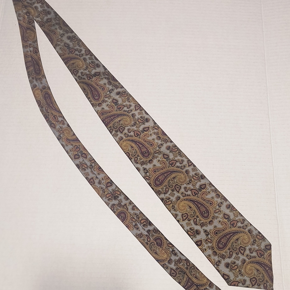 Cromley & Finch Men's Necktie Handmade Silk Paisley Design 3.5" X 59"